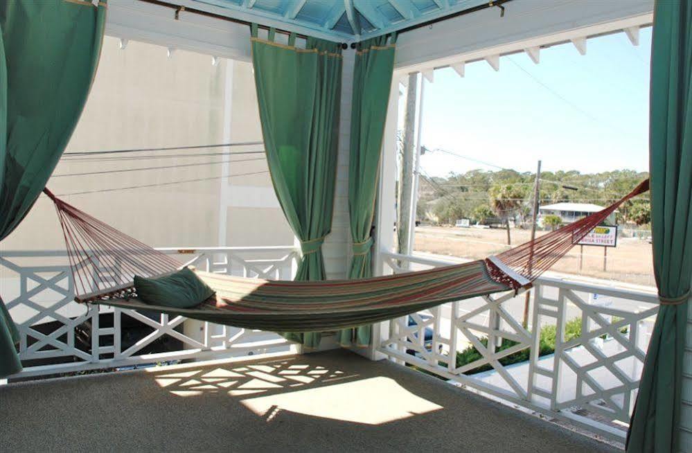 เดอโซโต บีช เบด แอนด์ เบรคฟาสต์ Bed & Breakfast ไทบีไอส์แลนด์ ภายนอก รูปภาพ