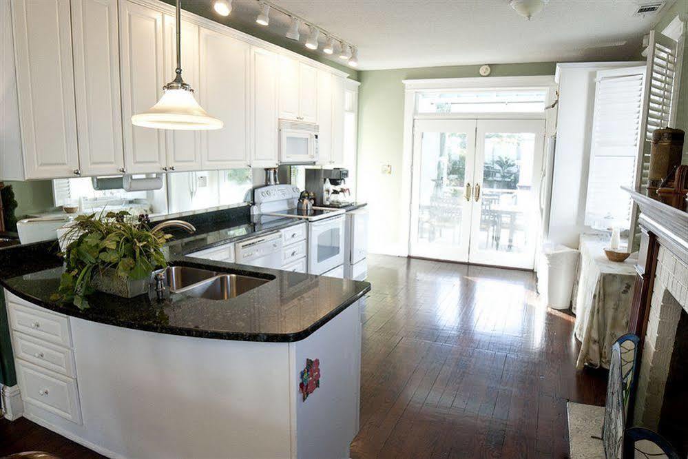 เดอโซโต บีช เบด แอนด์ เบรคฟาสต์ Bed & Breakfast ไทบีไอส์แลนด์ ภายนอก รูปภาพ