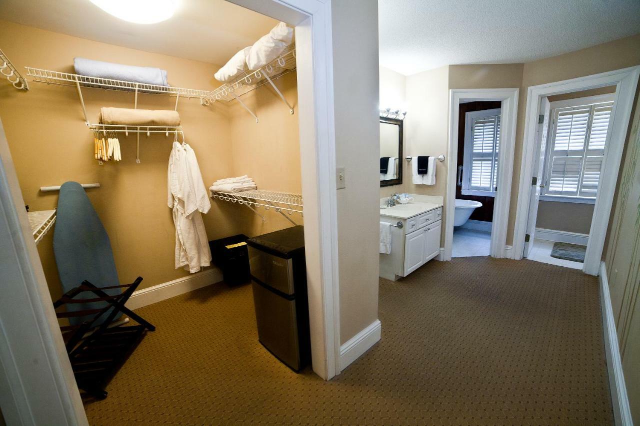 เดอโซโต บีช เบด แอนด์ เบรคฟาสต์ Bed & Breakfast ไทบีไอส์แลนด์ ภายนอก รูปภาพ